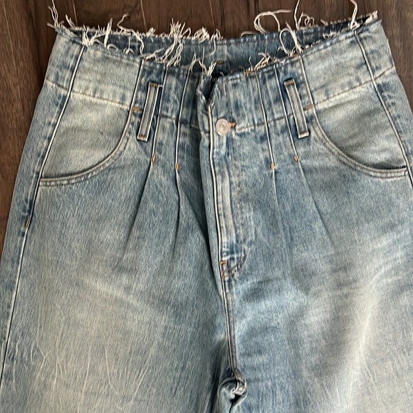 Hudson Jeans Straight Leg Pleated Jeans - Picture 5 of 9